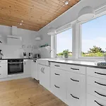 Taio - 500m From The Sea By Interhome *