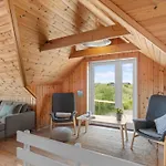 Taio - 500m From The Sea By Interhome Lakolk