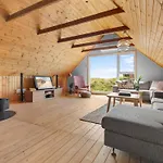 Taio - 500m From The Sea By Interhome