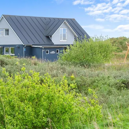 Taio - 500m From The Sea By Interhome Lakolk