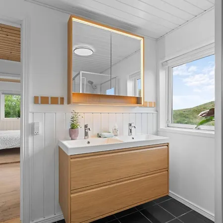 Taio - 500m From The Sea By Interhome Feriehus *